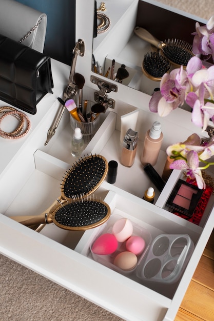 Organizer na perfumy skutecznie uporządkuje Twoją toaletkę