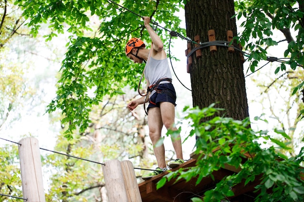 Tyrolka do ogrodu – bezpieczna zabawa dla dzieci
