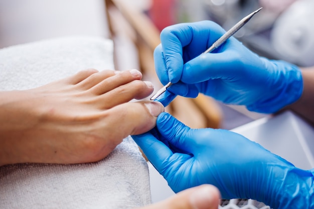 Pedicure cennik 2024 – aktualne ceny i usługi
